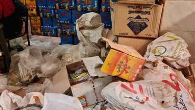 ضبط 3 أطنان عصير ملوثة داخل مصنع مواد غذائية بالمنصورة |صور