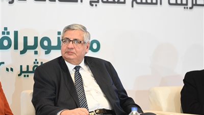 بتخفيض 425 جنيها.. مستشار الرئيس للصحة يكشف سعر عقار كورونا بالشراء الموحد