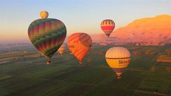 رحلات البالون الطائر