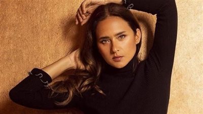 نيللي كريم تواصل تصوير فاتن أمل حربي 19 ساعة يوميًا داخل دار القضاء العالي |خاص