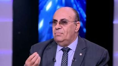 هل يجوز خروج المرأة المعتدة في فترة عِدتّها؟.. مبروك عطية يجيب