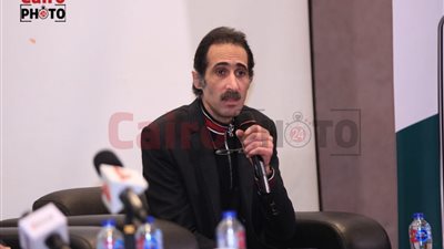 مجدي الجلاد: ويجز تافه ويتنيل يلبس اللي هو عاوزه