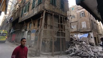 صدر له قرار إزالة منذ 2020.. مصرع وإصابة 3 أشخاص في انهيار عقار بالإسكندرية | أسماء