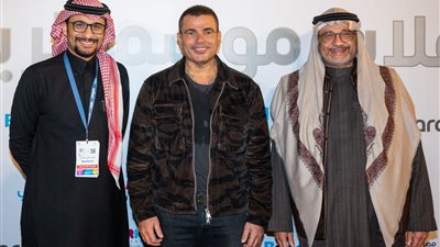 في أقل من ساعة.. نفاذ تذاكر حفل عمرو دياب وحماقي خلال موسم الرياض 