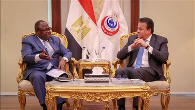 خالد عبد الغفار: وضع خطة لاستقبال الحالات الحرجة من زامبيا وعلاجهم بمستشفيات الصحة 