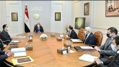 السيسي يوجه بإعداد إجراءات مالية لتخفيف آثار التداعيات الاقتصادية العالمية على المواطنين