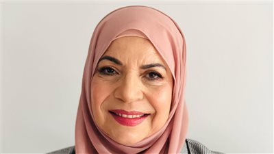 ابنة جيل الخمسينات وواجهت اضطهاد المسلمات بأستراليا.. مصرية تروي رحلة هجرتها وتحدي فقدان ابنها وزوجها