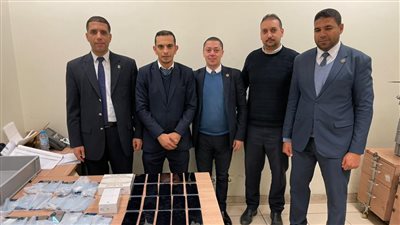 جمارك المطار تحبط ثلاث محاولات تهريب كمية من الهواتف والشواحن مع ركاب اسيويين
