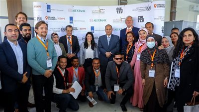 السفير الهولندي من أسيوط: نشجع سياسة المعونة والاستثمار لحل أزمة البطالة