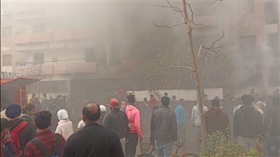 اندلاع حريق هائل في شقة سكنية بالشيخ زايد | صور