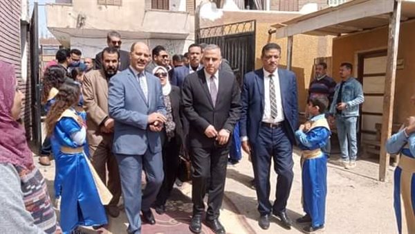 خلال افتتاح المعرض