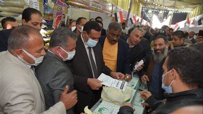 محافظ البحيرة يفتتح رابع معارض أهلا رمضان بمدينة كفر الدوار