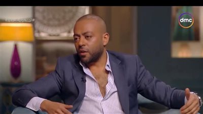 قالتلي هنام ولقيتها على المسرح.. تامر عاشور يكشف تفاصيل قصة حب عاشها 