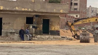 استمرار إزالة عقارات بالمطرية لإنشاء محور جديد.. والمحافظة: صرفنا 5 ملايين و850 ألف جنيه تعويضات
