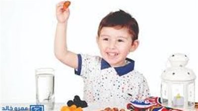 منها التأهيل النفسي لرمضان..كيفية تدريب طفلك على الصيام
