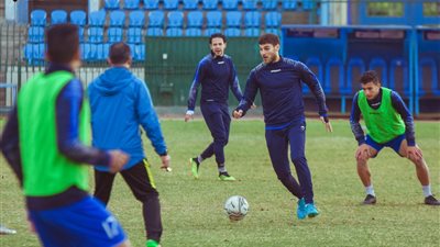 غزل المحلة يلغي معسكر القاهرة ويكتفي بمواجهة المقاولون العرب وديًّا