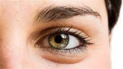 تورم العين واليدين والقدم.. علامات مبكرة للمتلازمة الكلوية