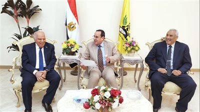 نقيب معلمي مصر: صرف نصف مليار جنيه سنويًا معاشات للمعلمين | صور