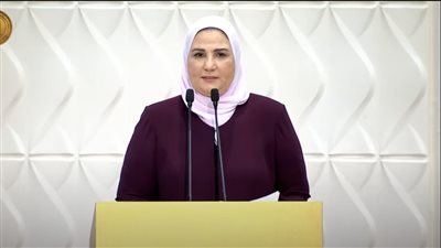 وزيرة التضامن: مشروع قانون حماية المسنين قدم دعما بنحو 1.2 مليار جنيه سنويًا لمن تحت خط الفقر