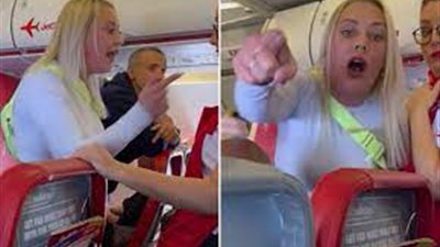 دون سبب.. بريطانية تصفع الركاب على متن طائرة متجهة إلى أنطاليا وتغير مسار الرحلة | فيديو