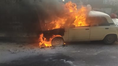اشتعال النيران في سيارة ملاكي بالإسماعيلية 