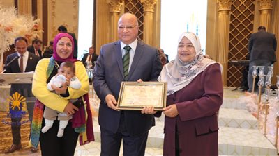 محافظ القاهرة يكرم الأمهات المثاليات بالمدن بديلة العشوائيات │ صور