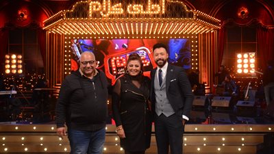 الليلة.. بيومي فؤاد وهالة صدقي ضيفا أحمد فهمي في برنامج أحلى كلام | صور