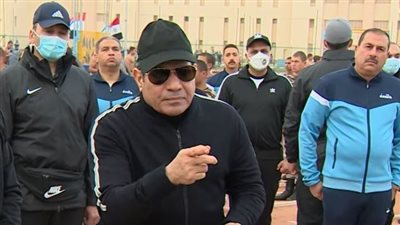 السيسي عن الباعة الجائلين: دي حالة مصرية ولازم نشقى علشان نحل المشكلة