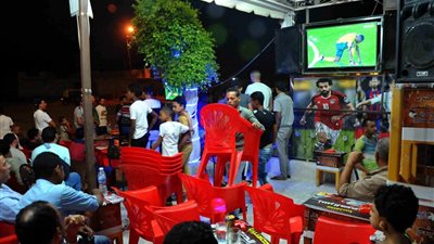 هل تغلق المقاهي وقت مباراة مصر والسنغال؟.. مصدر يجيب