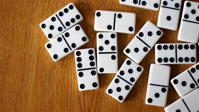 إنقاذ حياة شاب جزائري ابتلع 20 قطعة دومينو | فيديو