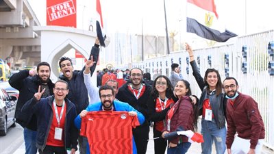 مصر والسنغال.. الجماهير تستجيب لطلب كيروش قبل المباراة |صور