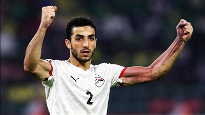 بسبب التأشيرة.. تأجيل موعد تقديم محمد عبد المنعم لاعبًا لـ نيس الفرنسي