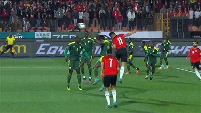 أزمة تواجه الجالية المصرية قبل مباراة إياب مصر والسنغال 