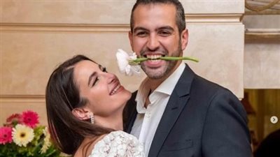 شام الذهبي تجذب الأنظار بإطلالتها الهادئة في حفل زفافها | فيديو