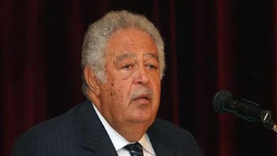 البحوث الإسلامية ينعى نقيب المحامين وعضو المجمع رجائي عطية