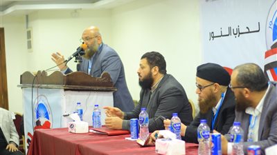 مخيون يسلم رئاسة النور لـ منصور.. وسامح بسيوني رئيسًا للهيئة العليا