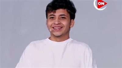 الكوميديا تسيطر على المسرح.. المتسابق سعد سمير يمازح لجنة التحكيم بـ الدوم