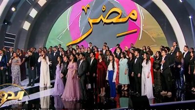 متسابقو الدوم يختتمون آخر حلقاته بأغنيتي تحيا مصر ويا أغلى اسم في الوجود