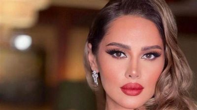 العروسة محتشمة عنها.. هجوم حاد على ياسمين رئيس بسبب إطلالتها الجريئة في زفاف شام الذهبي| فيديو جراف