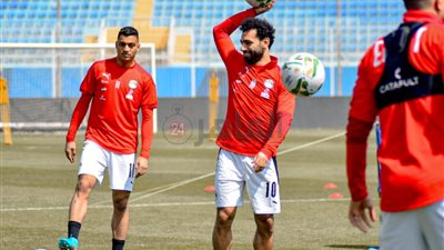 منتخب مصر يختتم تدريباته قبل السفر لمواجهة السنغال | صور
