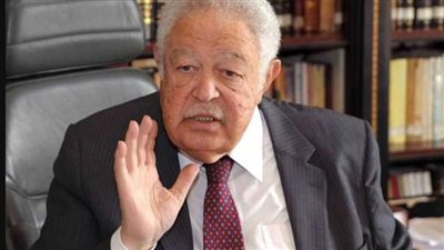 رجائي عطية يفوز بجائزة النيل للعلوم الاجتماعية