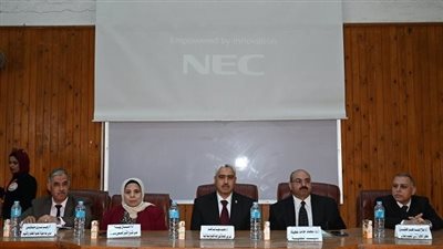 نائب رئيس جامعة الفيوم: الدولة المصرية تولي اهتماما بمشروع التنور المجتمعي ومحو الأمية وتعليم الكبار