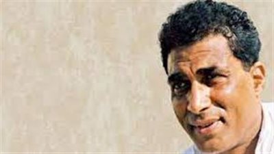 بث مباشر | في ذكرى وفاته.. أحد جيران الفنان أحمد زكي بمركز الحسينية: كان أب وأخ للجميع