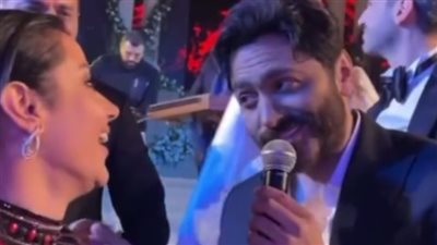 بعد غنائه سي السيد أمامها.. رضوى الشربيني لـ تامر حسني: خدتني على خوانة | فيديو