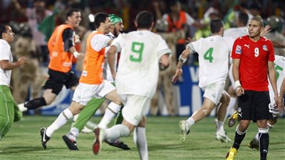 حكايات الفراعنة مع التصفيات 4.. منتخب مصر يفقد تأهلا تاريخيا لـ مونديال 2010 أمام الجزائر