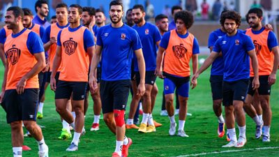 لاعبو الأهلي الدوليون ينتظمون في مران اليوم استعدادًا للزمالك