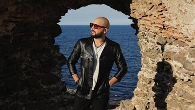 المغربي عبدالحفيظ الدوزي يؤجل طرح كليب أغنيته الجديدة لأجل غير مسمى لهذا السبب