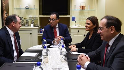 رئيس شركة “أباتشي”: لدينا خطط لزيادة أنشطتنا في استكشاف البترول بمصر