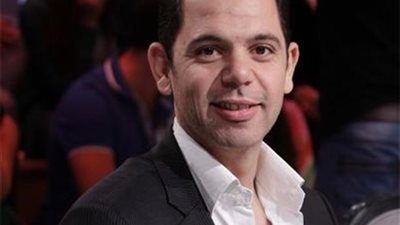 رامي إمام يتلقى تدريبات بدنية عنيفة ليصل إلى حلمه (فيديو)