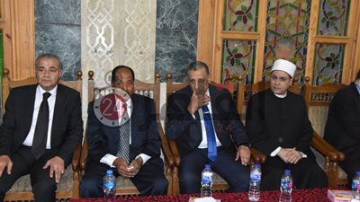 رئيس سابق ومرشحان خاسران يجتمعون فى عزاء شقيق زوجة وزير التموين (صور)